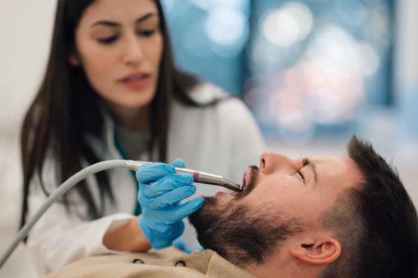 Signs You May Need An Emergency Root Canal