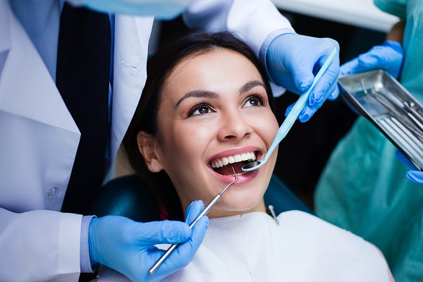 Benefits Of Endodontic Retreatment Vs  Tooth Extraction